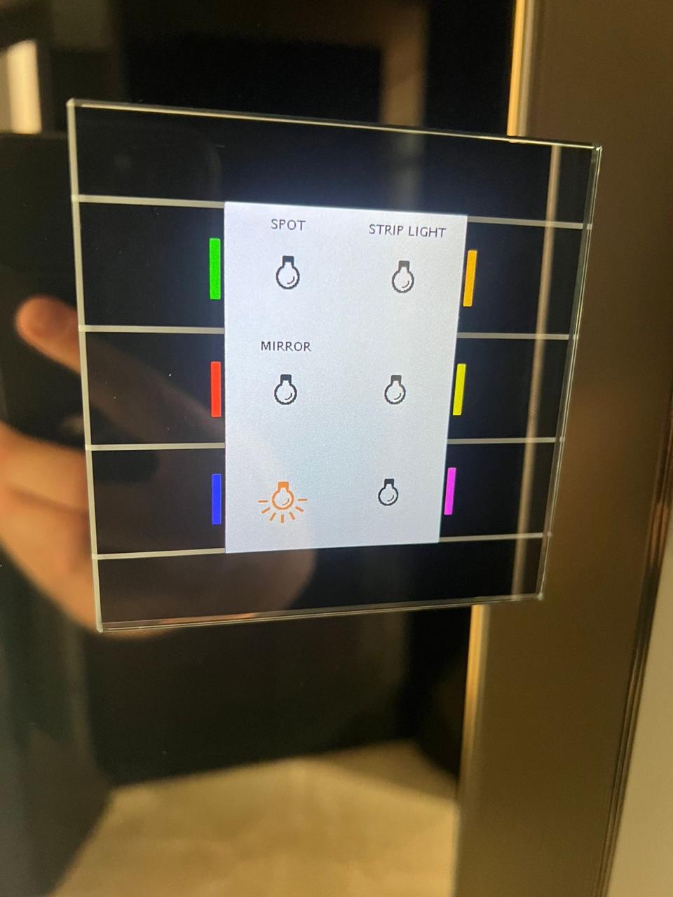 KNX glass keypad with lighting scenes