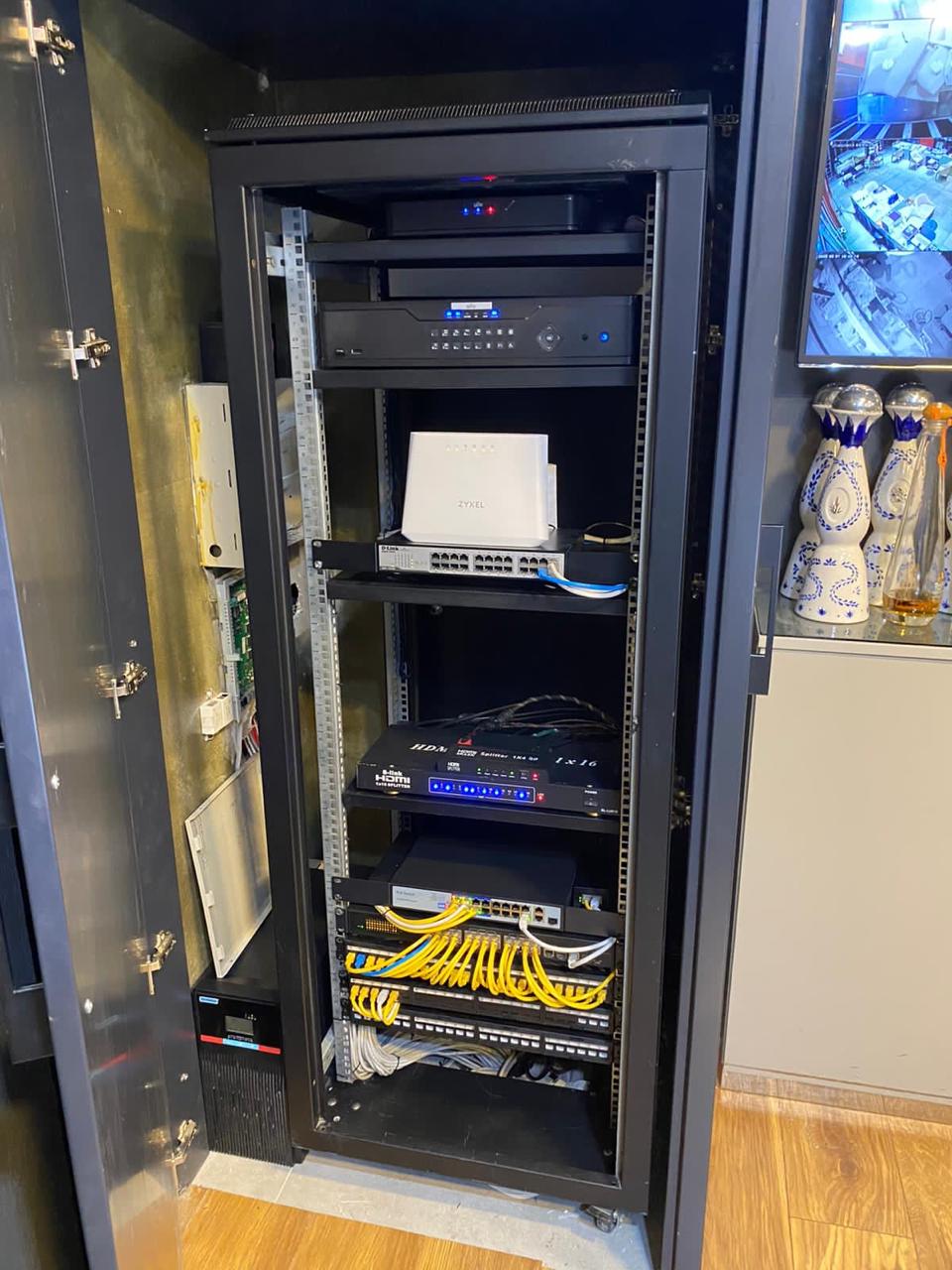 Network equipment rack